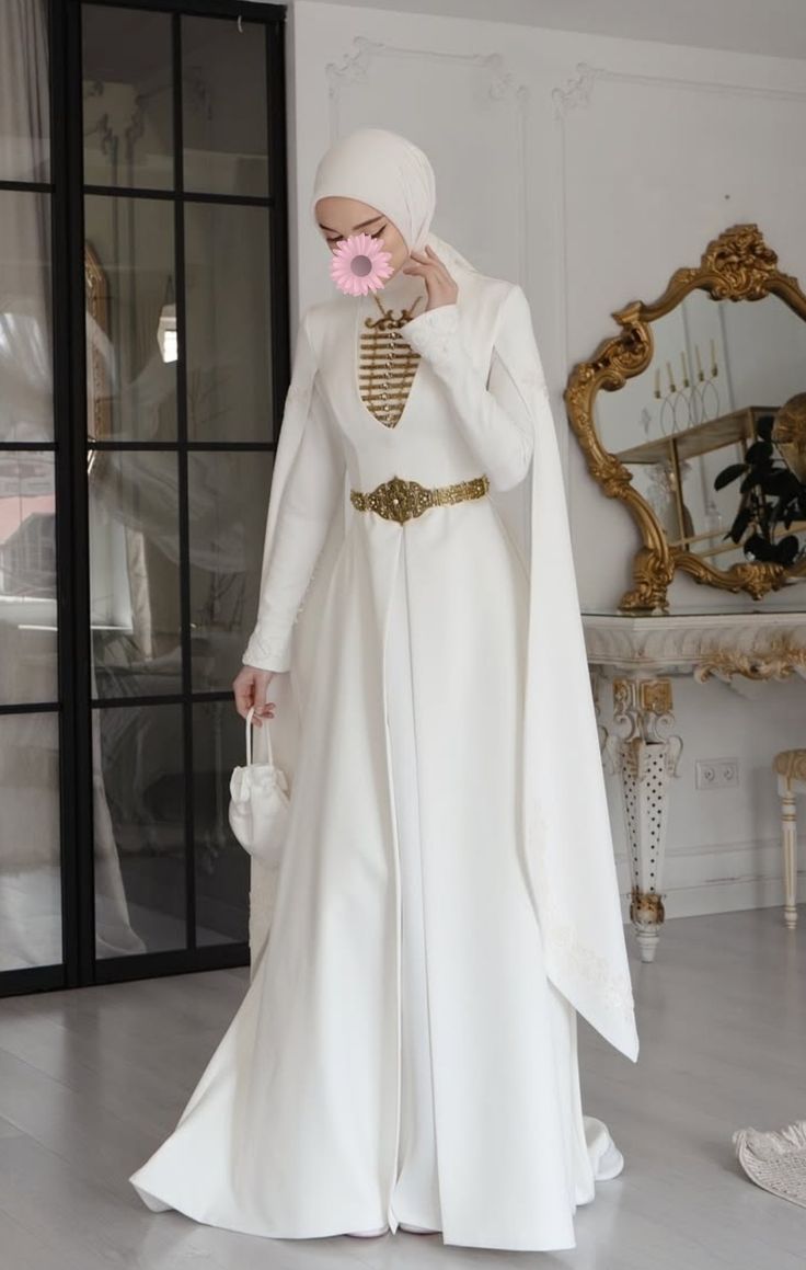 ROBE TRADITIONNELLE CAUCASIEN : MODÈLE PRINCESSE HAVA