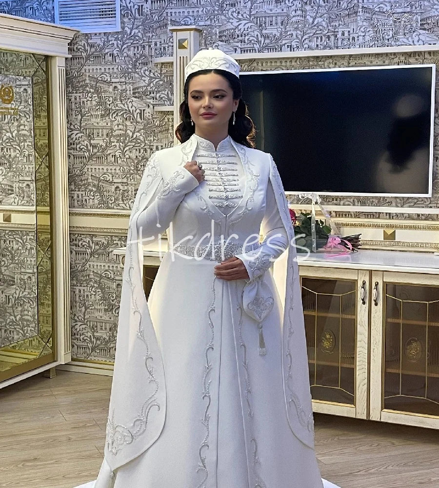 Robe de Mariée Circassienne Traditionnelle – Caftan Perlé