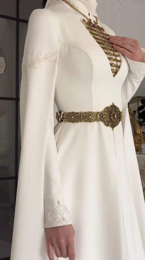 robe traditionelle caucasien